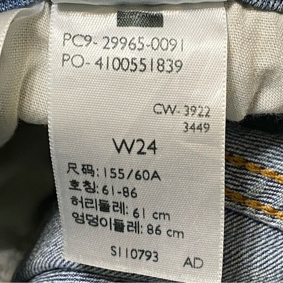 Levi’s Mid Length Denim Shorts 24 Medium Wash Blue Jean Casual Summer Classic - Picture 8 of 9